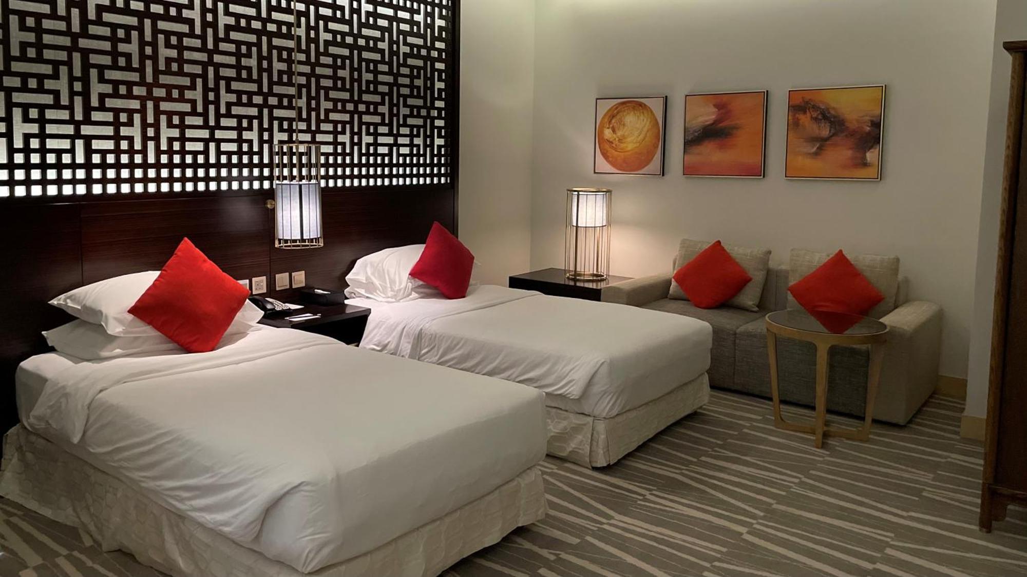 Ramada Hotel & Suites By Wyndham Al Qassim Al Bukayriah Exterior photo A room at the hotel