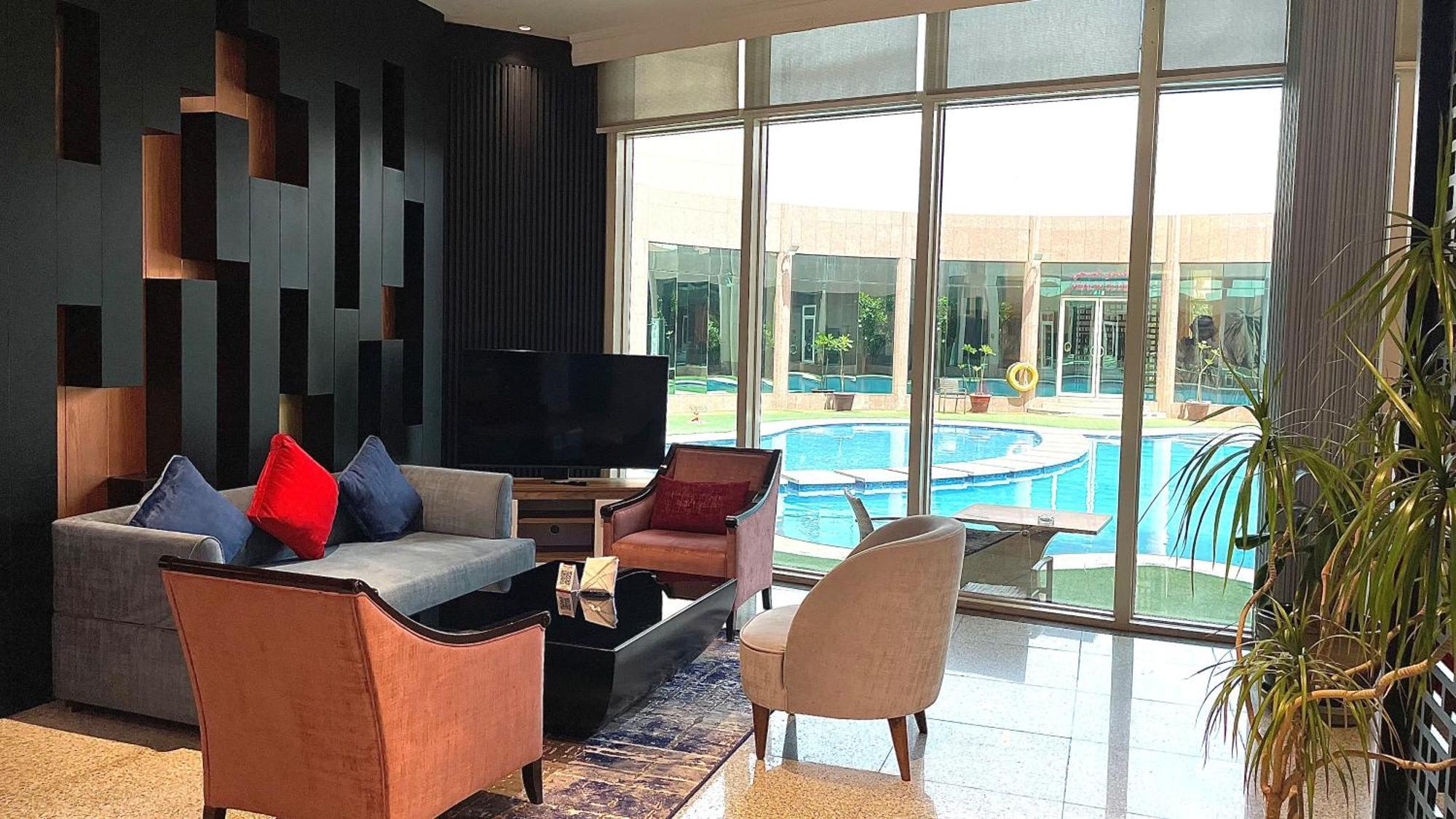 Ramada Hotel & Suites By Wyndham Al Qassim Al Bukayriah Exterior photo The pool at the hotel