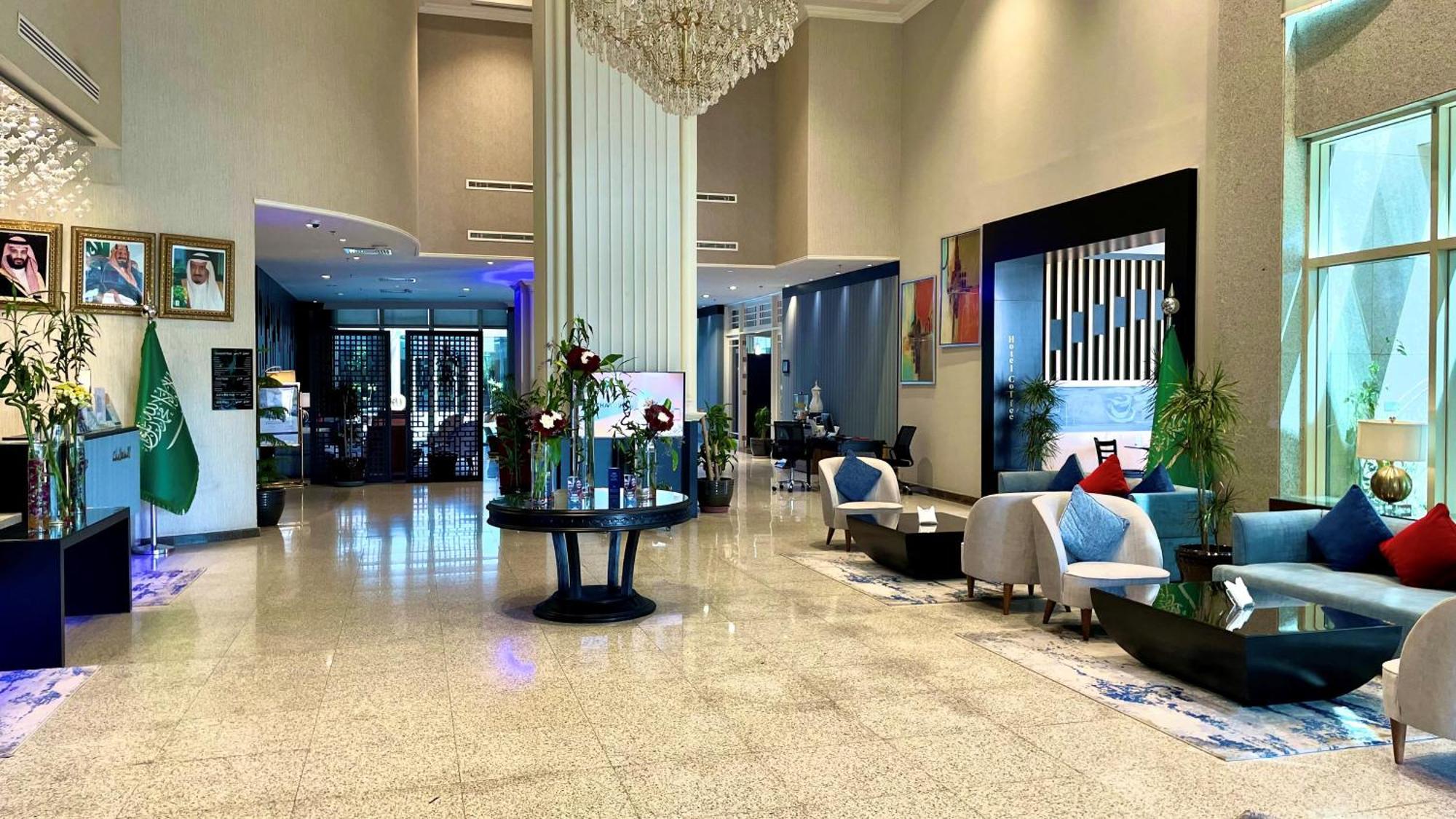 Ramada Hotel & Suites By Wyndham Al Qassim Al Bukayriah Exterior photo Lobby