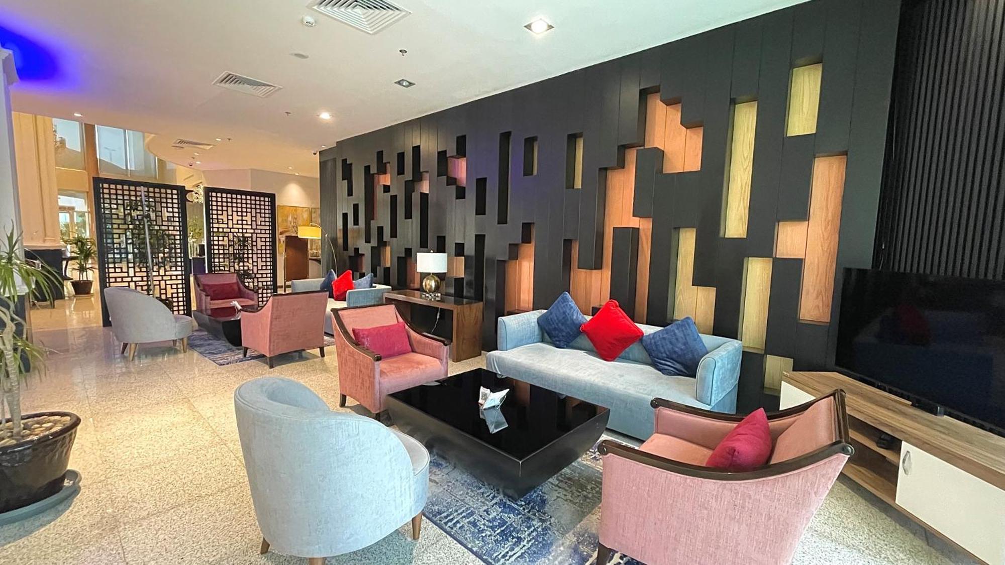 Ramada Hotel & Suites By Wyndham Al Qassim Al Bukayriah Exterior photo The lobby of the hotel