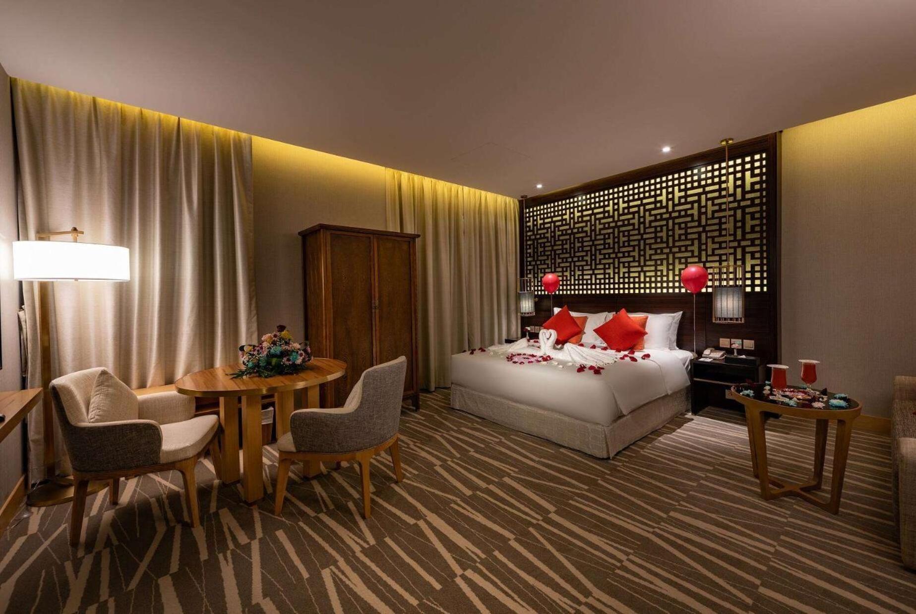 Ramada Hotel & Suites By Wyndham Al Qassim Al Bukayriah Exterior photo