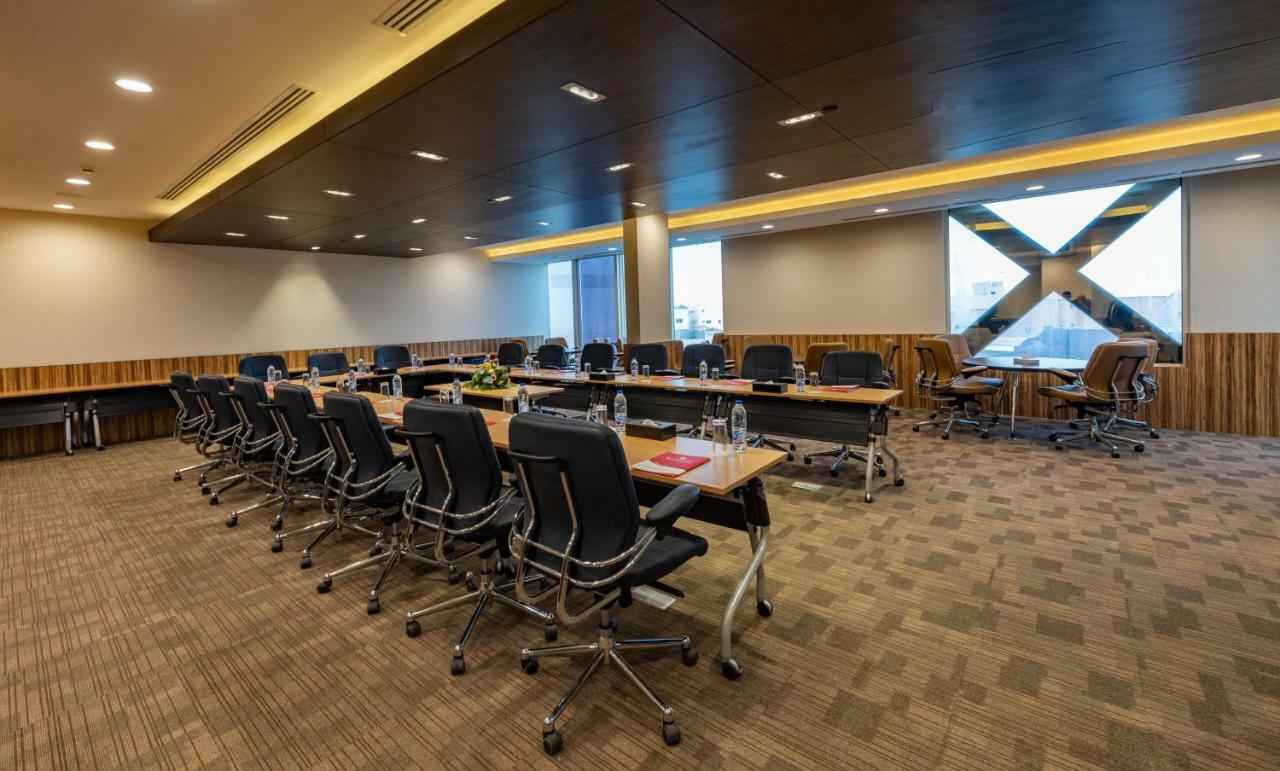 Ramada Hotel & Suites By Wyndham Al Qassim Al Bukayriah Exterior photo Meeting room