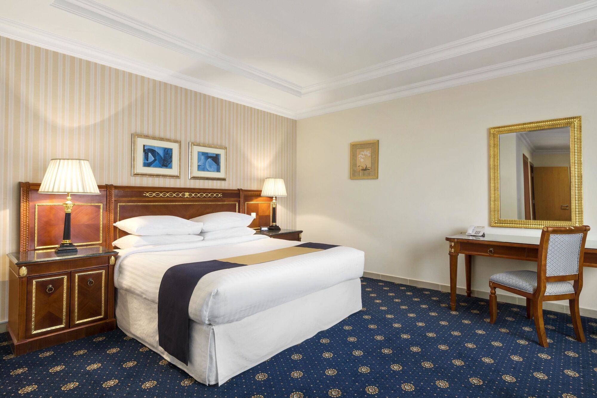 Ramada Hotel & Suites By Wyndham Al Qassim Al Bukayriah Exterior photo A room at the hotel