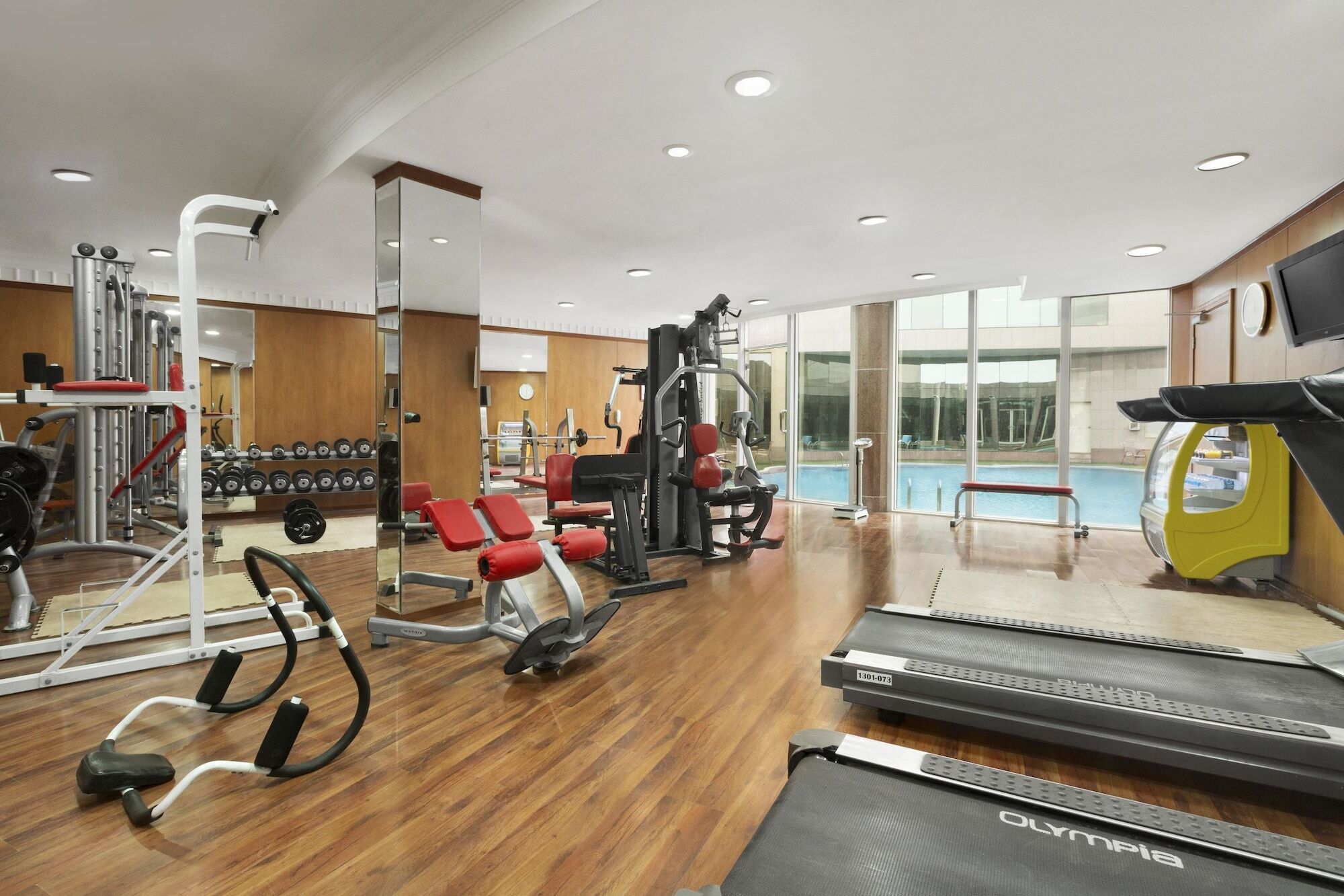 Ramada Hotel & Suites By Wyndham Al Qassim Al Bukayriah Exterior photo The gym at the hotel